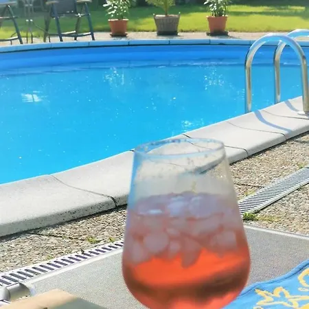 10 Walnuss - Hof Wiesengrund *