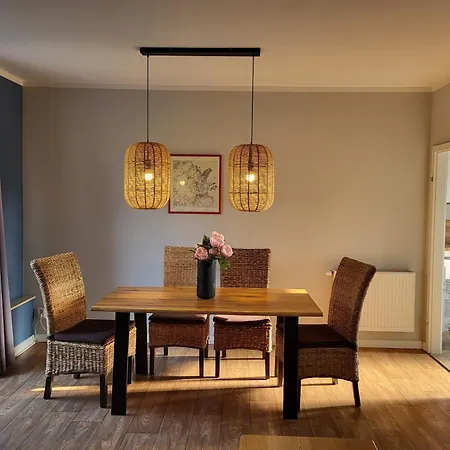 10 Walnuss - Hof Wiesengrund *