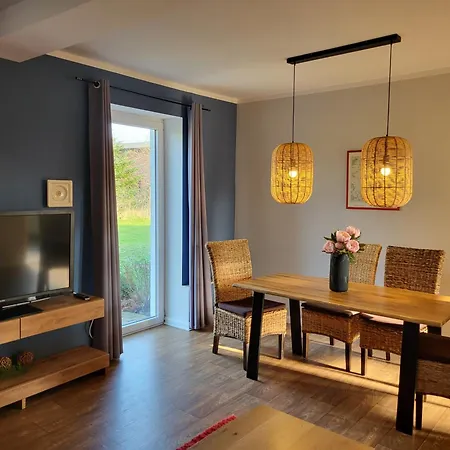 10 Walnuss - Hof Wiesengrund *